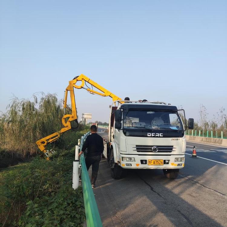 修剪机 高速公路斜坡杂草修剪 中央隔离带绿篱绿化养护 祥盛约面议元(4) 修剪机 高速公路斜坡杂草修剪 中央隔离带绿篱绿化养护 祥盛约面议元(4)